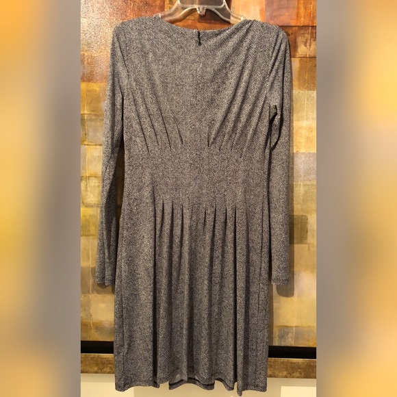 MICHAEL KORS LS Black & White Chevron Dress M NWT - Picture 5 of 8